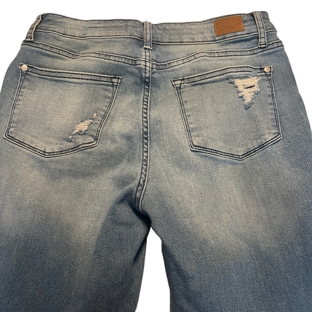 JUDY BLUE Distressed Straight Cropped Jeans Size 9/29 — gently worn - Picture 5 of 11
